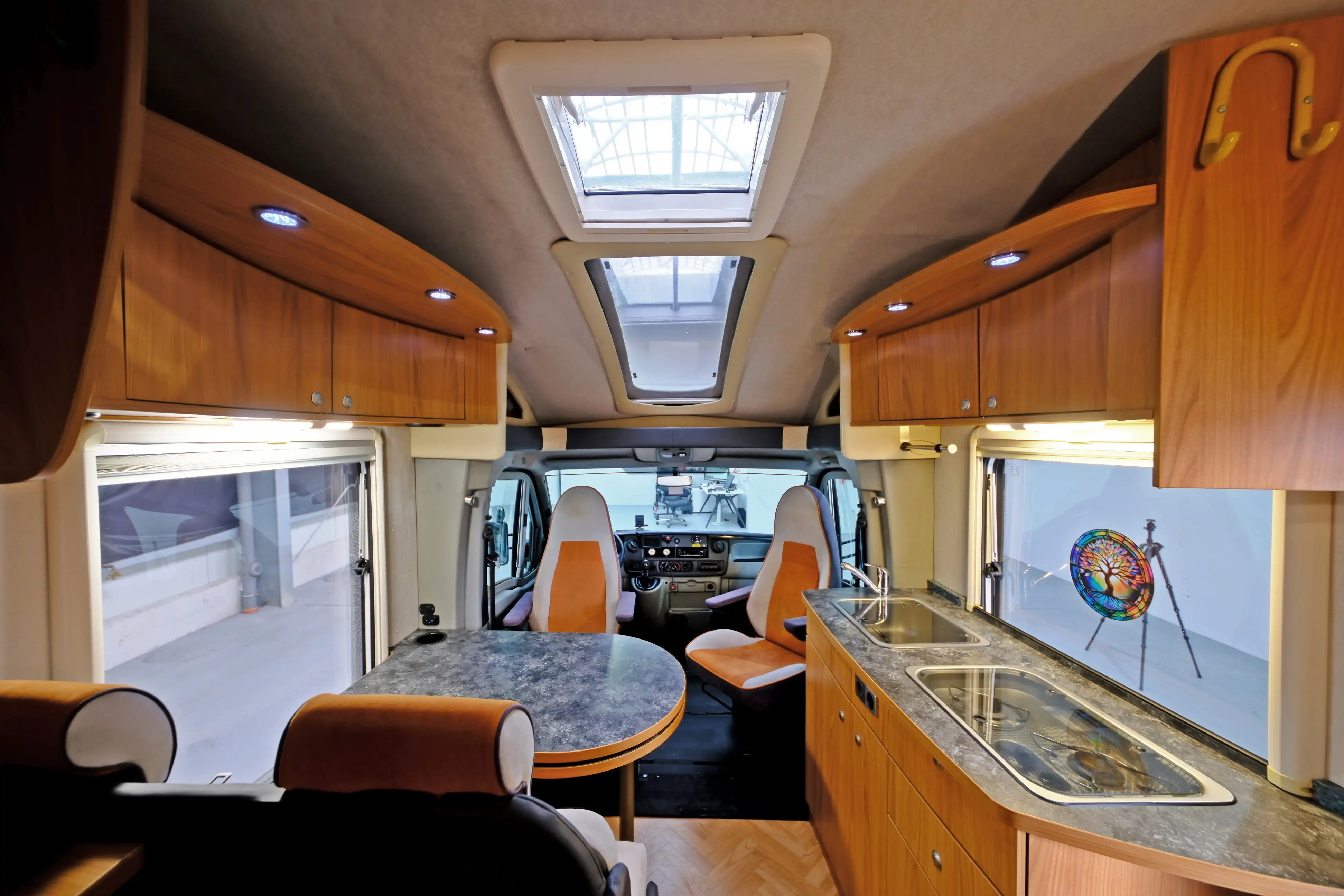 BUERSTNER Mega Van IT 675